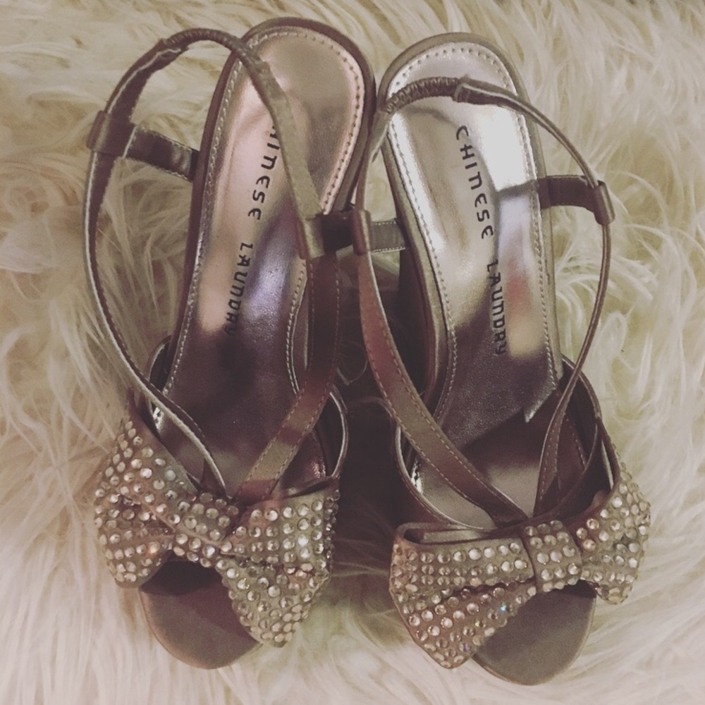 Chinese Laundry Rhinestone Bow Platform Shoes